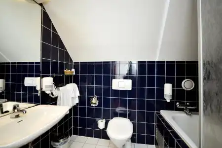 Kronen Gaard - 28