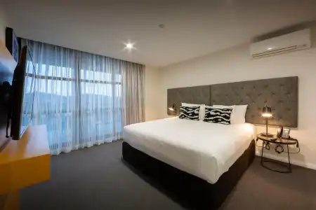 Avenue Canberra - 2