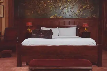 L'Hotel - 1