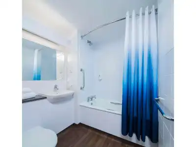Travelodge London Park Royal - 32