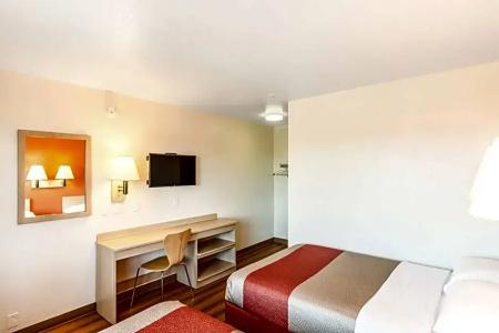 Motel 6 Redding, CA - Central - 28