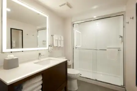 Holiday Inn & Suites Ottawa Kanata by IHG - 40