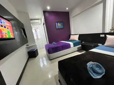 Colorize Boutique - 42