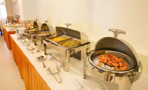 Seventeen Saloon - 12