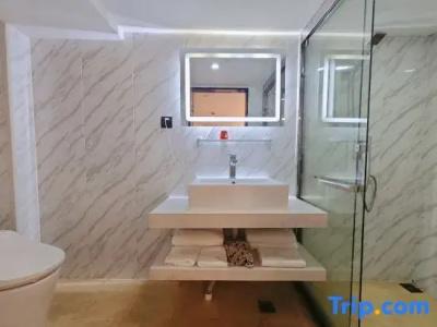 Longchen Holiday Inn (Shanghai Ruijin Hospital Yongjia Road Branch) - 33