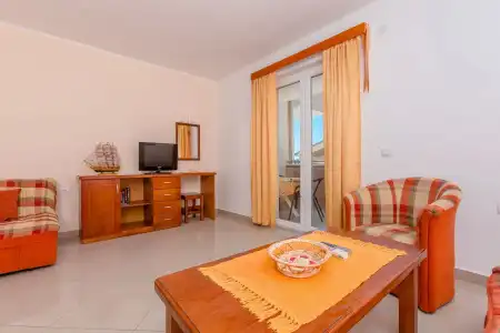 Rosic Tivat Apart-Hotel - 1