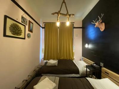 Little Barrel Guest House - 94