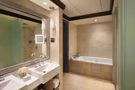 The Ritz-Carlton Abu Dhabi, Grand Canal - 71