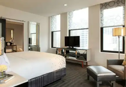 Moxy Cincinnati Downtown - 3