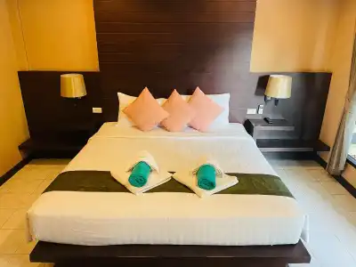 Clean Beach Resort - 3