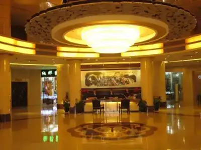 Kunming Zhong Huang - 13