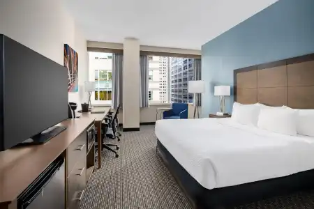 La Quinta Inn & Suites by Wyndham Chicago Downtown - 36
