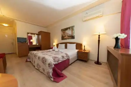Troia Tusan - 56