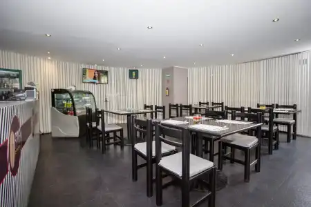 El Ejecutivo by Reforma Avenue - 22
