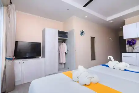 Surf & Sand Resort - 16