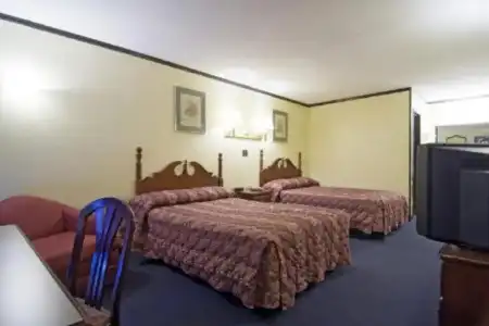 Rodeway Inn Charlotte South - 4