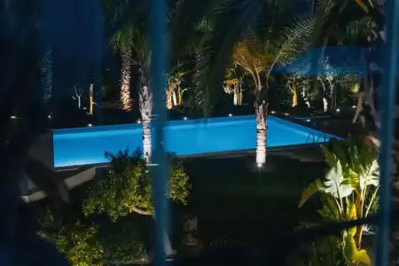 Emesh Boutique Suite - 85