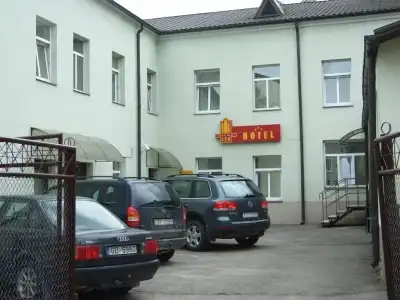 Leo - 0