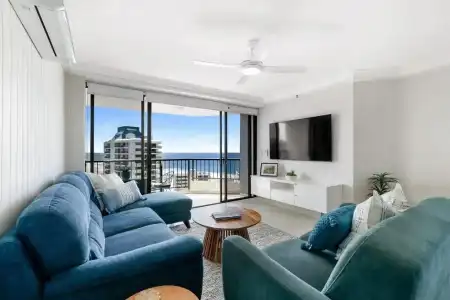 Surfers Century Oceanside Apartments - 182