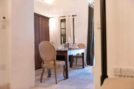 Oinou Strata - Adults Only - 4