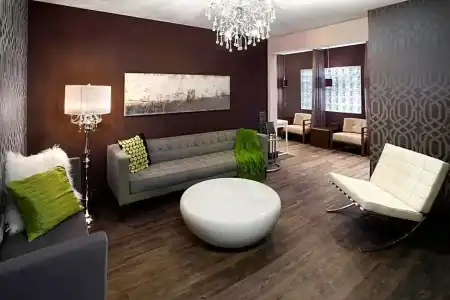 Four Points by Sheraton & Suites Calgary West - 38