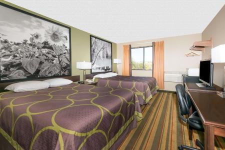 Super 8 by Wyndham Topeka/Wanamaker RD/I-70 - 5