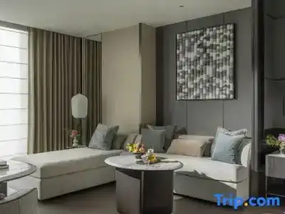 Four Seasons At Centre - 83