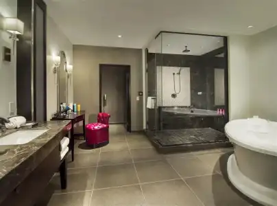 The Cromwell - 7