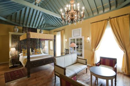 Hacienda de Abajo - Adults Only - 3
