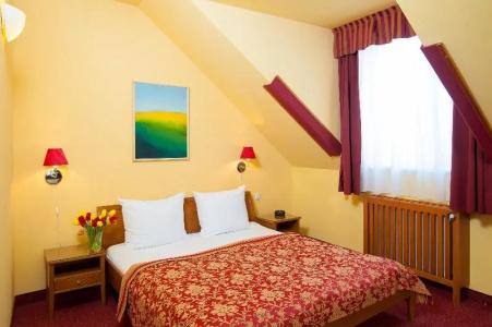 Cloister Inn - 23