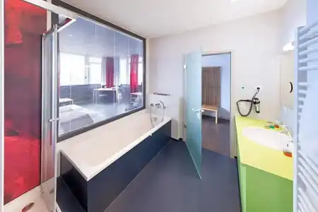 AMH Airport-Messe-Hotel - 83