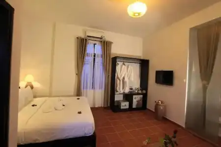 East West Villa - 34