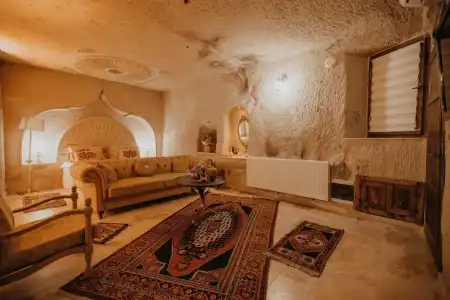 Serenus Cave Suites - 28