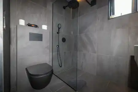 North Mountain View Suites - 20