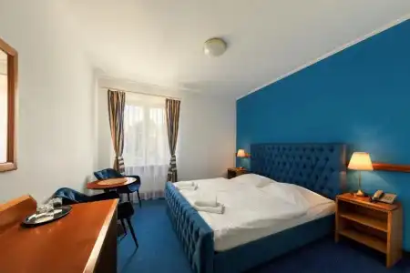 Carl Inn - 21