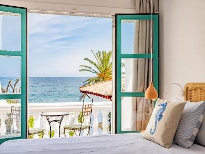 The Sea Club - 114