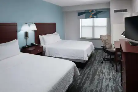 Hampton Inn & Suites Oklahoma City-Bricktown - 2