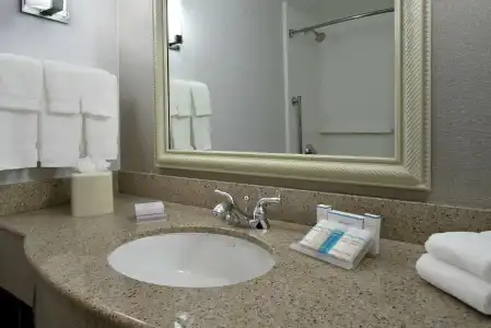 Hilton Garden Inn Sonoma County Airport - 58