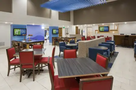 Holiday Inn Express & Suites Minneapolis – West End by IHG - 28