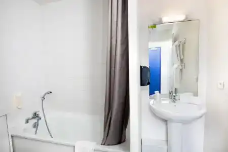 Audôtel - 8