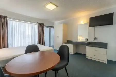 Port Aloha Motel - 84
