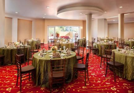 Ventura Beach Marriott - 26