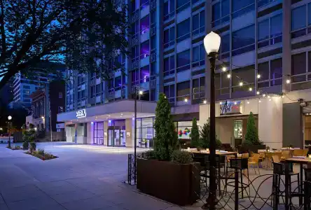 YOTEL Washington DC - 31