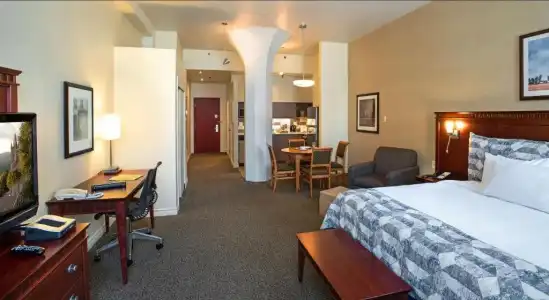 Le Square Phillips And Suites - 66