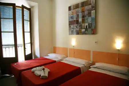 Duquesa Bed & Breakfast - 1