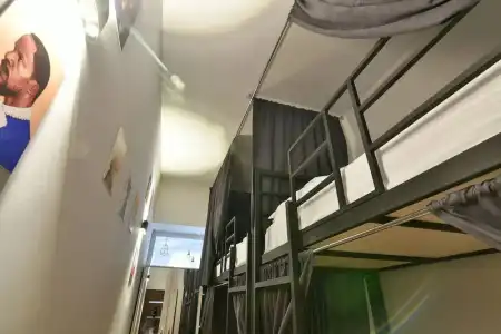 UPstairs Apart - Hostel - 16