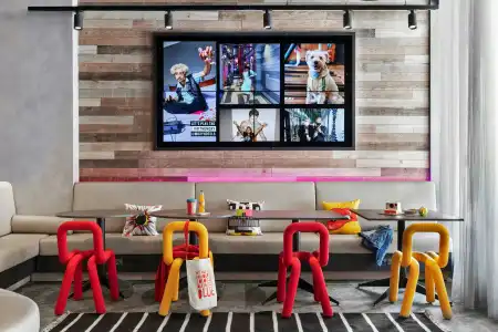 Moxy Bucharest Old Town - 21