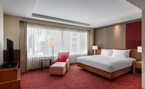 Courtyard by Marriott Bangkok - 4