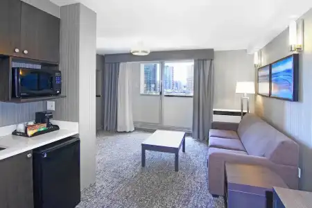 Holiday Inn Express & Suites Calgary by IHG - 81