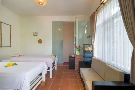East West Villa - 37